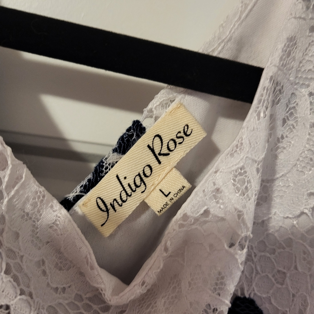 brand new lace dress - Picture 2 of 4